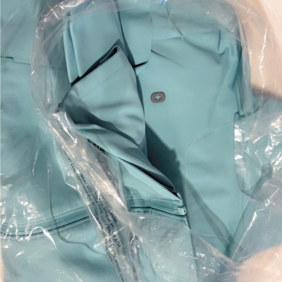 FIGS NWT Aqua/Mint On Shift ContourKnit Jacket - Picture 3 of 7